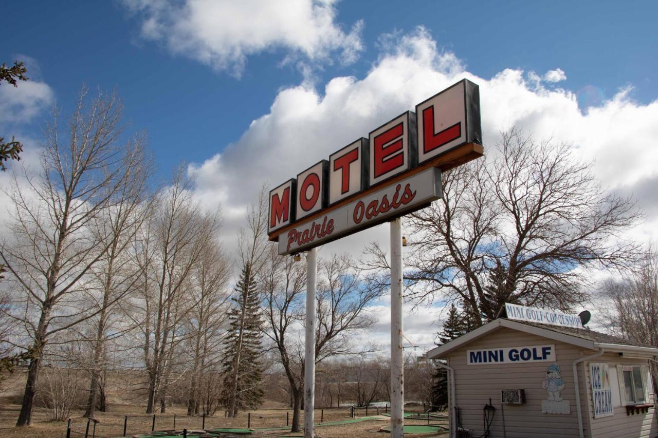 Motel Prairie Oasis Tourist Complex à Moose Jaw Extérieur photo